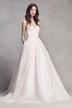 Vera Wang Dresses